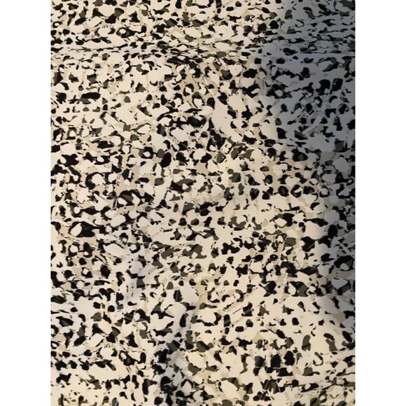 Old Navy Active Powersoft Cropped Built in Bra Women Size XL - Picture 4 of 6